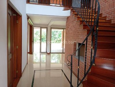 Casa de 5 alcobas en venta en El Poblado, Medellín, 980 m² · foto 4 de 20