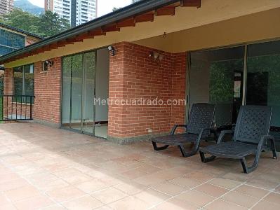Casa de 5 alcobas en venta en El Poblado, Medellín, 980 m² · foto 12 de 20