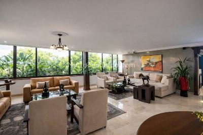 Apartamento de 3 alcobas en venta en Parque Poblado, Medellín, 214 m² · foto 7 de 20