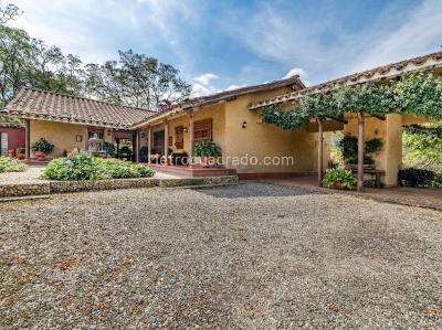 Casa de 5 alcobas en venta en Llano Grande, Rionegro · foto 18 de 20