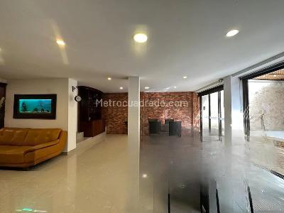 Casa de 5 alcobas en venta en Cola Del Zorro, Medellín, 200 m² · foto 3 de 20