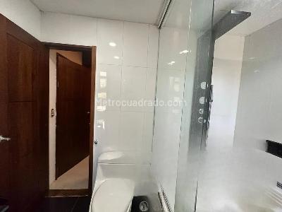 Casa de 5 alcobas en venta en Cola Del Zorro, Medellín, 200 m² · foto 9 de 20