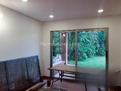 Casa de 5 alcobas en venta en La Calera, Medellín, 680 m² · foto 17 de 20