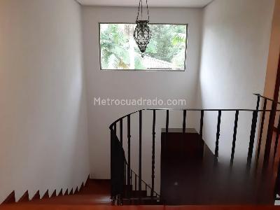 Casa de 5 alcobas en venta en La Calera, Medellín, 680 m² · foto 4 de 20