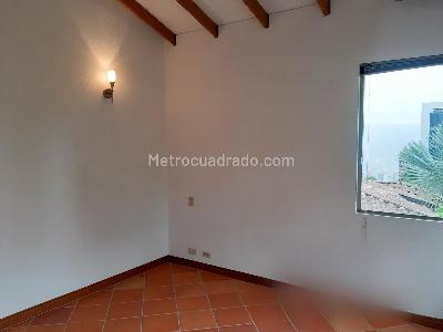 Casa de 5 alcobas en venta en La Calera, Medellín, 680 m² · foto 6 de 20