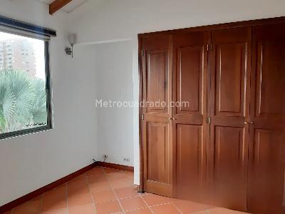 Casa de 5 alcobas en venta en La Calera, Medellín, 680 m² · foto 8 de 20