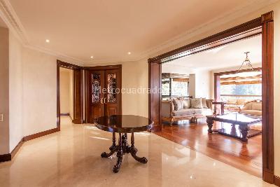 Apartamento de 5 alcobas en venta en Poblado | Las Santas, Medellín, 425 m² · foto 1 de 19