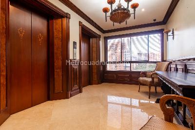 Apartamento de 5 alcobas en venta en Poblado | Las Santas, Medellín, 425 m² · foto 9 de 19