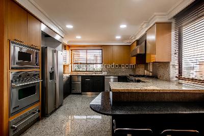 Apartamento de 5 alcobas en venta en Poblado | Las Santas, Medellín, 425 m² · foto 10 de 19