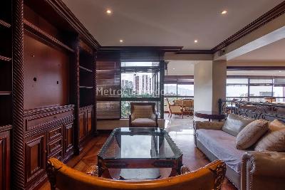 Apartamento de 5 alcobas en venta en Poblado | Las Santas, Medellín, 425 m² · foto 14 de 19