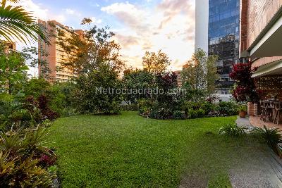 Casa de 4 alcobas en venta en El Poblado, Medellín, 1140 m² · foto 19 de 20