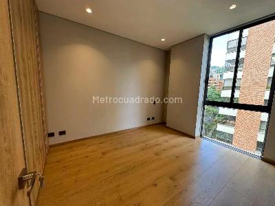 Apartamento de 3 alcobas en venta en El Poblado Castropol, Medellín, 225 m² · foto 18 de 20