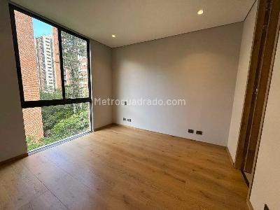 Apartamento de 3 alcobas en venta en El Poblado Castropol, Medellín, 225 m² · foto 19 de 20