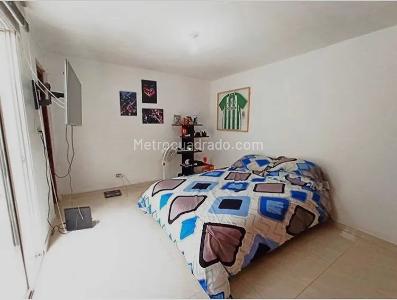 Casa de 4 alcobas en venta en Laureles, Medellín, 255 m² · foto 12 de 13