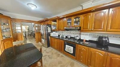 Casa de 5 alcobas en venta en Laureles, Medellín, 340 m² · foto 5 de 20