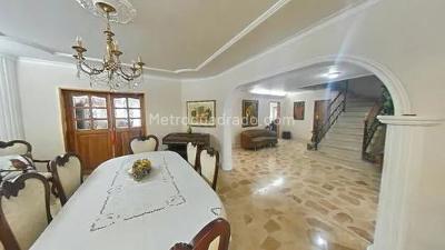 Casa de 5 alcobas en venta en Laureles, Medellín, 340 m² · foto 7 de 20