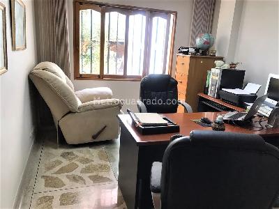 Casa de 5 alcobas en venta en Laureles, Medellín, 340 m² · foto 15 de 20