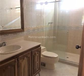 Casa de 5 alcobas en venta en Laureles, Medellín, 340 m² · foto 18 de 20