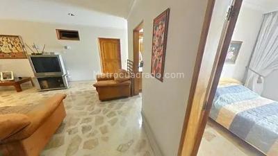Casa de 5 alcobas en venta en Laureles, Medellín, 340 m² · foto 19 de 20