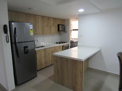 Apartamento de 4 alcobas en arriendo en Laureles, Medellín, 92 m² · foto 2 de 12