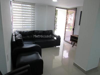 Apartamento de 4 alcobas en arriendo en Laureles, Medellín, 92 m² · foto 3 de 12