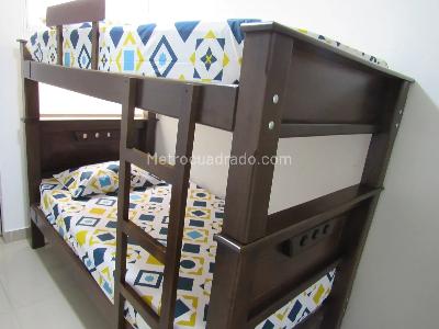 Apartamento de 4 alcobas en arriendo en Laureles, Medellín, 92 m² · foto 8 de 12