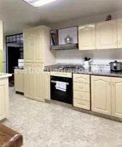 Casa de 4 alcobas en venta en Alameda, Medellín, 210 m² · foto 5 de 20