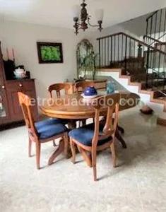 Casa de 4 alcobas en venta en Alameda, Medellín, 210 m² · foto 6 de 20
