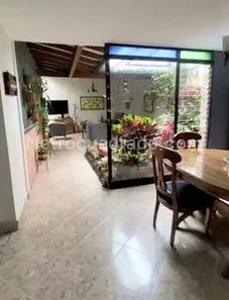 Casa de 4 alcobas en venta en Alameda, Medellín, 210 m² · foto 8 de 20