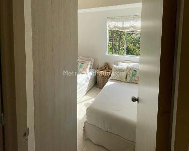 Apartamento de 3 alcobas en venta en Las Lomitas, Sabaneta, 63 m² · foto 14 de 20