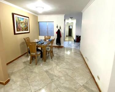 Apartamento de 5 alcobas en venta en Estadio, Medellín, 185 m² · foto 2 de 10