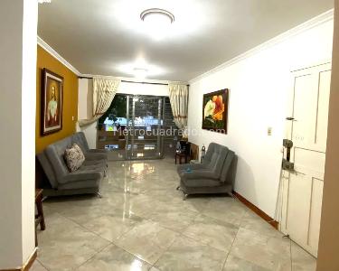 Apartamento de 5 alcobas en venta en Estadio, Medellín, 185 m² · foto 3 de 10