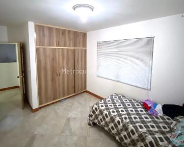Apartamento de 5 alcobas en venta en Estadio, Medellín, 185 m² · foto 4 de 10