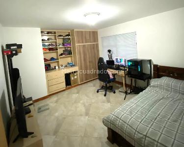 Apartamento de 5 alcobas en venta en Estadio, Medellín, 185 m² · foto 7 de 10