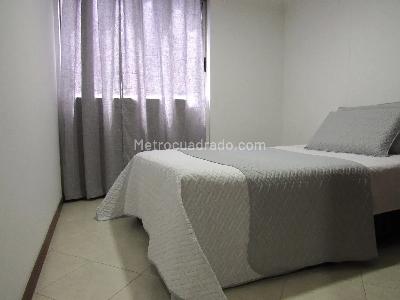 Apartamento de 3 alcobas en arriendo en Los Balsos, Medellín, 72 m² · foto 13 de 20