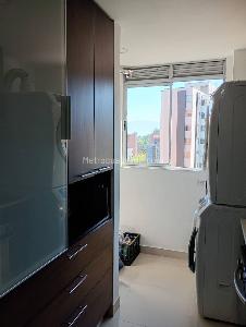 Apartamento de 2 alcobas en venta en Lalinde, Medellín, 94 m² · foto 4 de 20
