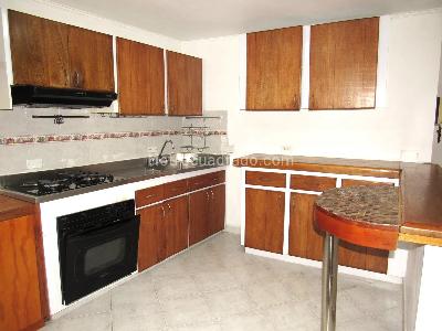 Apartamento de 4 alcobas en venta en Laureles, Medellín, 110 m² · foto 10 de 20
