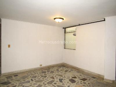 Apartamento de 4 alcobas en venta en Laureles, Medellín, 110 m² · foto 3 de 20