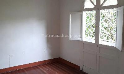 Casa de 5 alcobas en venta en Prado Centro, Medellín, 290 m² · foto 6 de 10
