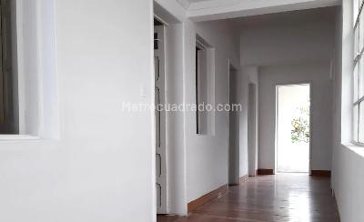 Casa de 5 alcobas en venta en Prado Centro, Medellín, 290 m² · foto 7 de 10