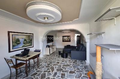Apartamento de 3 alcobas en venta en Estadio, Medellín, 102 m² · foto 3 de 18