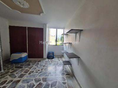 Apartamento de 3 alcobas en venta en Estadio, Medellín, 102 m² · foto 12 de 18