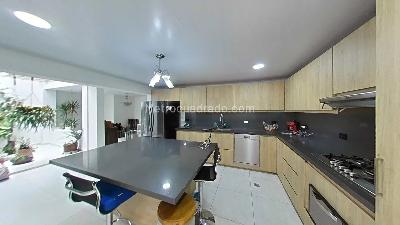 Casa de 4 alcobas en venta en Calasanz, Medellín, 276 m² · foto 5 de 20