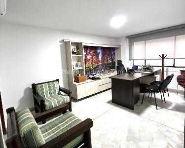 Apartamento de 4 alcobas en venta en Laureles, Medellín, 150 m² · foto 5 de 19