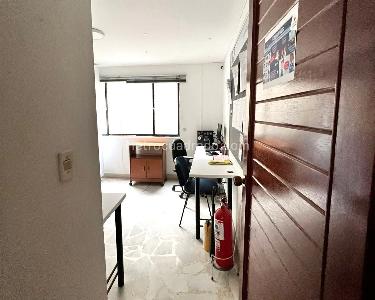 Apartamento de 4 alcobas en venta en Laureles, Medellín, 150 m² · foto 10 de 19