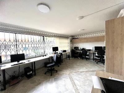 Apartamento de 4 alcobas en venta en Laureles, Medellín, 150 m² · foto 17 de 19