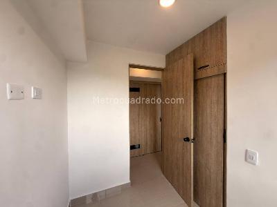 Apartamento de 3 alcobas en venta en Sabaneta, Sabaneta, 55 m² · foto 6 de 13