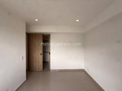 Apartamento de 3 alcobas en venta en Sabaneta, Sabaneta, 55 m² · foto 11 de 13