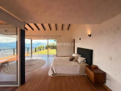 Casa de 5 alcobas en arriendo en Vereda Santa Catalina, Envigado · foto 7 de 20