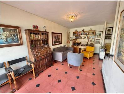 Casa de 5 alcobas en venta en Laureles, Medellín, 331 m² · foto 4 de 20